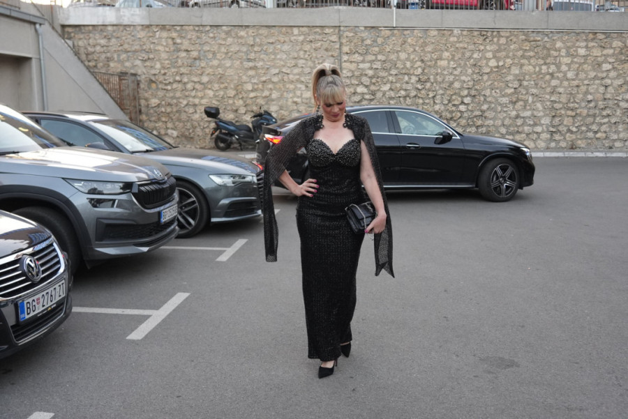 "Na granici sam da zaplačem" Suzana emotivna pred izlazak na binu, pomenula i Sašu (FOTO)