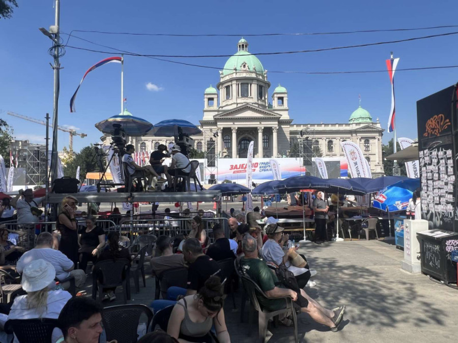 Spektakl na ulicama Beograda: Veliki broj građana i bajkeri, svi stižu u centar prestonice! (FOTO/VIDEO)