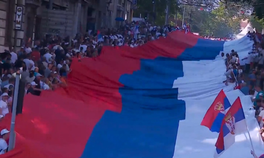 Završen skup "Srbija jedna porodica": 207.000 ljudi podržalo predsednika Vučića (FOTO/VIDEO)