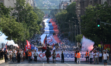 Snimak veličanstvene zastave iz drona: Srce svakog Srbina će zaigrati! (VIDEO)