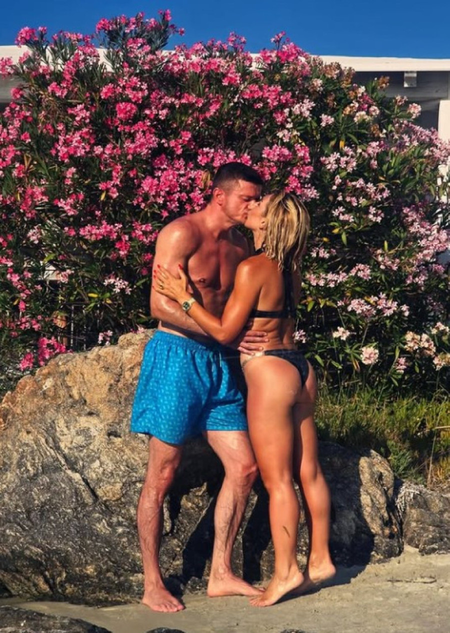 Ljubav cveta! Jovana Jeremić i Tigar razmenjuju poljupce na romantičnom putovanju (FOTO)