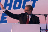 Vučić se oglasio posle spektakularnog skupa: Na svakom mestu i u svakom trenutku samo sam Srbiji služio (VIDEO)