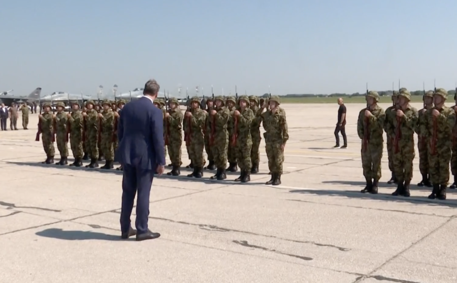 Vojska Srbije pokazala moć na Pasuljanskim livadama i u Batajnici, Vučić: Građani treba da se raduju (FOTO/VIDEO)