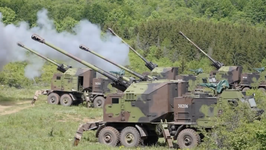 Vojska Srbije pokazala moć na Pasuljanskim livadama i u Batajnici, Vučić: Građani treba da se raduju (FOTO/VIDEO)