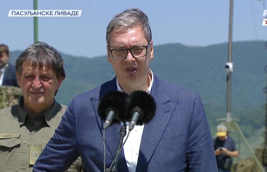 Vojska Srbije pokazala moć na Pasuljanskim livadama i u Batajnici, Vučić: Građani treba da se raduju (FOTO/VIDEO)