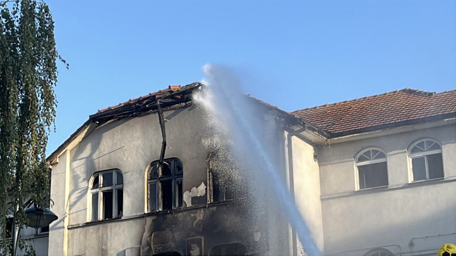 Pakao u Nišu! Odjeknula stravična eksplozija, ljudi povređeni bežali iz vatrene stihije (FOTO/VIDEO)