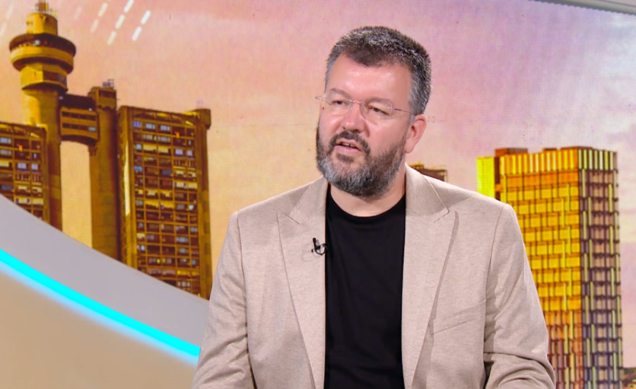 "Patrijarh Pavle je zločinac!" Blokaderski general "pljunuo" po svetom čoveku (VIDEO)