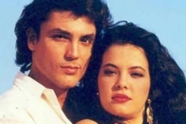 Posle 34 godine ponovo zajedno: Kasandra i Luis David pred publikom koja ih nije zaboravila (FOTO/VIDEO)