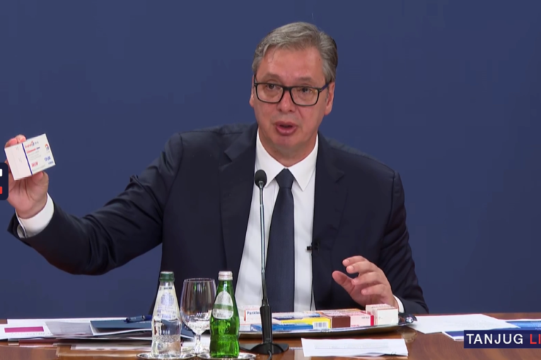 Vučić predstavio mere: Penzionerima do 35.000 dinara, pomoć i za socijalno ugrožene i borce! Cene lekova niže i do 60 odsto