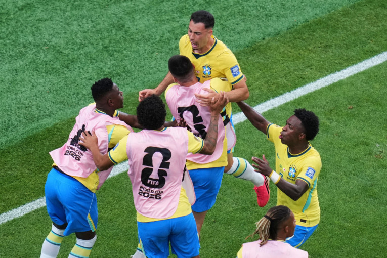 Brazil je u osmini finala Mundijala: Japanci propisno namučili Selesao, triler rešen u nadoknadi (FOTO/VIDEO)