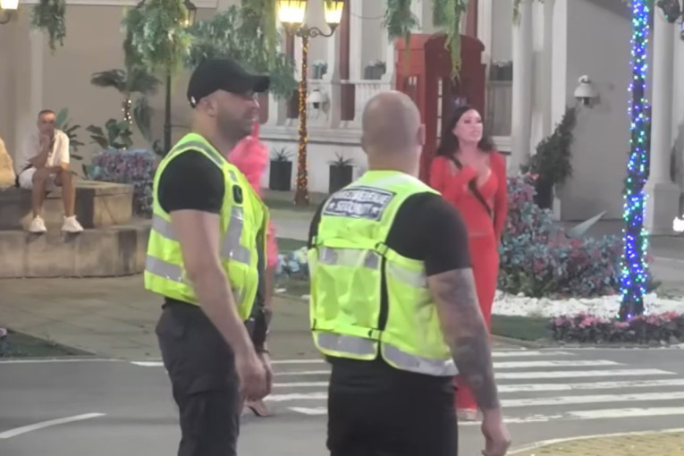 "Zarađuješ već 10 godina od intimnih odnosa!" Stanija i Maja u žestokom obračunu: "Neće niko kiriju da ti plati, a ti moliš"