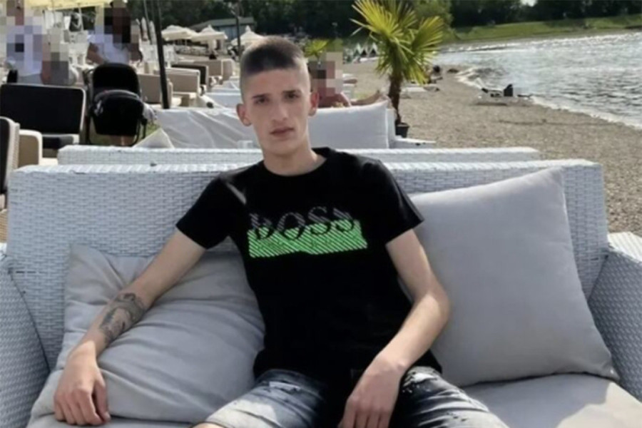 Tražili ga zbog Prike, pao sa pištoljem pred Kažanegrom: U telefonu fotografije braće i "pozdrav sa Vračara"! (FOTO)