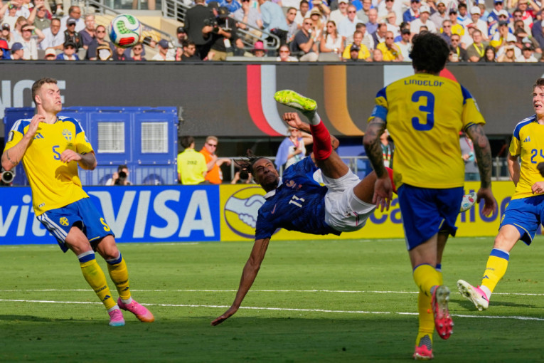 Francuska - Švedska: Stativa sprečila gol Mundijala!