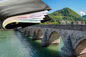 Turista iz Srbije izgubio novčanik sa 1.800 evra u Višegradu, a onda ga je Divnin gest oduševio!