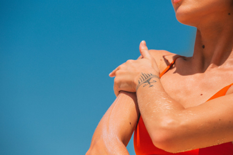 Želite novu tetovažu ovog leta? Ovo morate da znate pre nego što sednete u tattoo stolicu