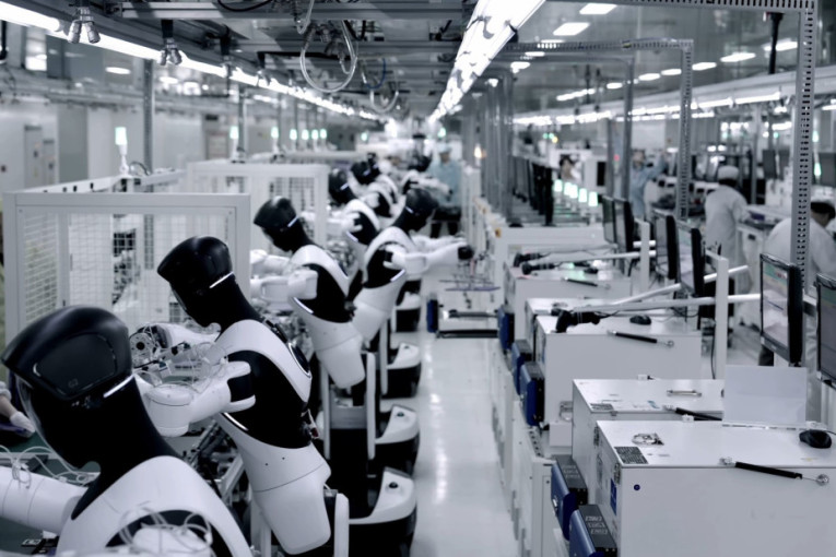 Humanoidni roboti ušli u fabriku: Postigli gotovo savršenu preciznost u radu (FOTO/VIDEO)
