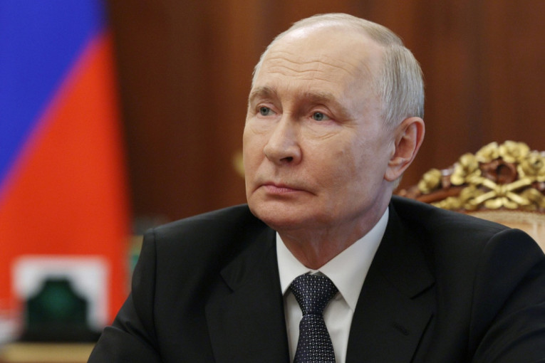Putin ponovo pojačao svoje obezbeđenje, izdate i stroge smernice: Mobilni telefoni i satovi su zabranjeni, maske obavezne