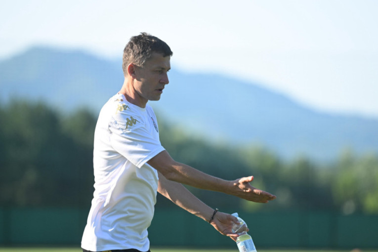 Sale nezadovoljan uprkos prvoj pobedi na klupi Partizana: Sporo napredujemo, trebalo bi da izgleda mnogo bolje!