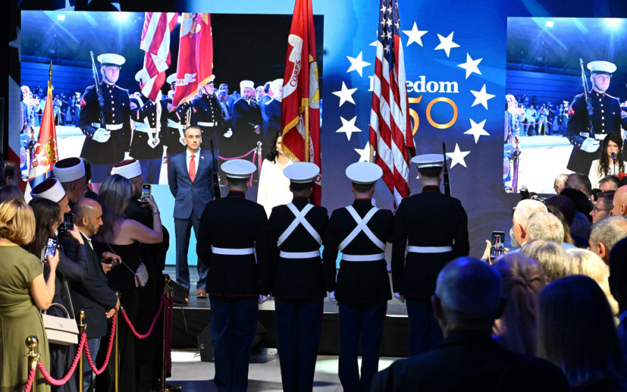 Predsednik Vučić u ambasadi SAD:  Svečani prijem povodom 250 godina američke nezavisnosti