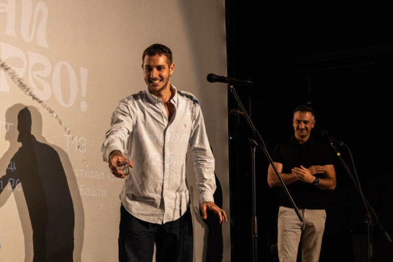 Uz kucanje u drvo, pomeranje s mesta i prosipanje vode otvoren 13. Bašta Fest (FOTO)
