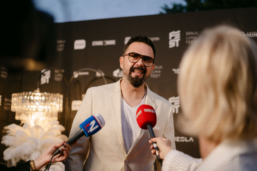 Veče romantike i nostalgije za klavirom! Petar Grašo otvorio peto izdanje Banja Luka festa