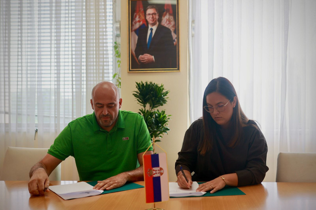 Grade se novi kilometri kanalizacije: Sara Pavkov potpisala važan ugovor u Velikom Gradištu (FOTO)