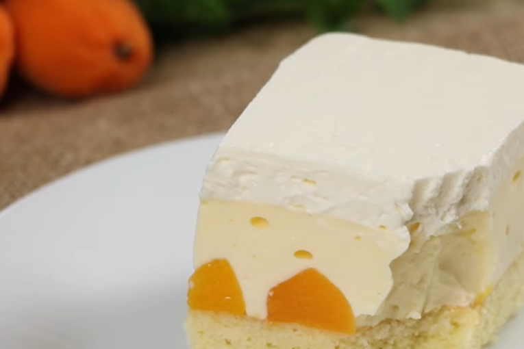Recept dana: Ovaj kolač sa breskvama je pravo letnje osveženje, kremast i neodoljiv