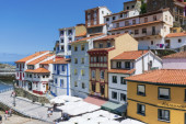 Ovde se život odvija u ritmu mora i vetra: Šareno mesto koje je jedno od najlepših u Španiji (FOTO)