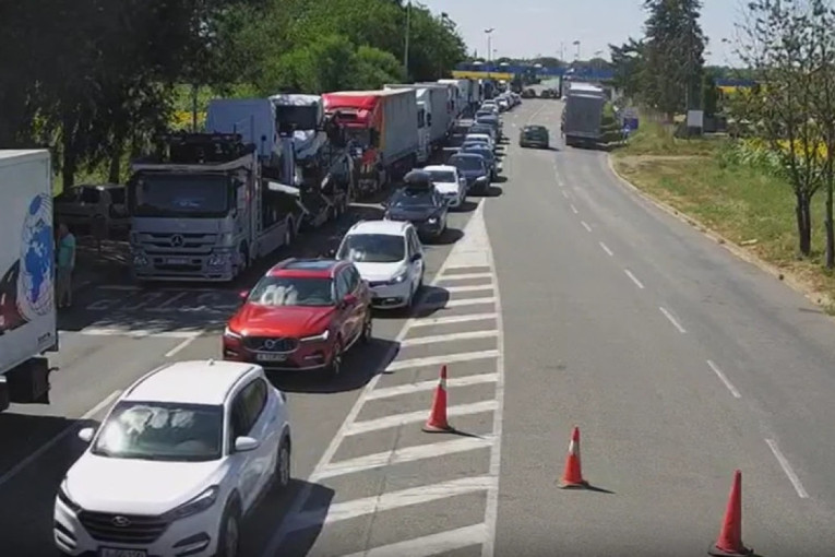 Krenuli ste na put? Evo gde se danas najduže čeka na izlazu iz Srbije