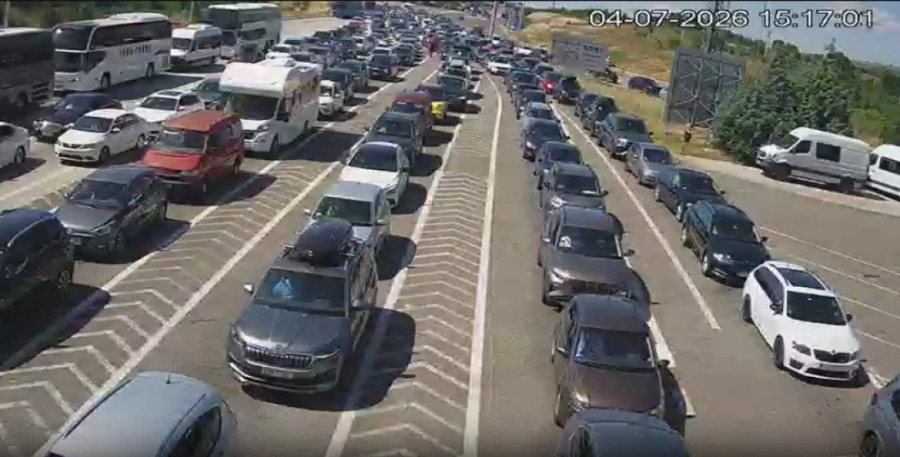 Kolaps za kamiondžije na granicama! Na Batrovcima se čeka sedam sati, evo gde su još višesatna zadržavanja