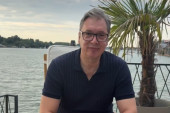 "Obećavam, preplivaću Savu" Predsednik Vučić otišao na srpsko more, pa se našao pred velikom dilemom! (VIDEO)