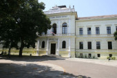 Ko je zapravo odgovoran za slab odaziv za upis u Jovinu gimnaziju?