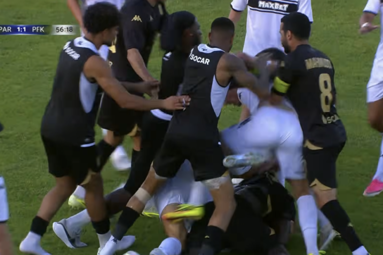 Opšti haos na utakmici Partizana! Sevale pesnice na pripremnom meču! (VIDEO)