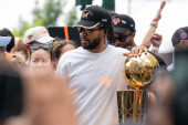Operisan MVP: Branson morao pod nož!