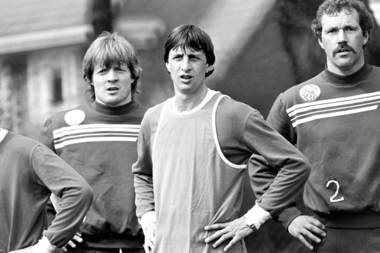Preminula najveća legenda u istoriji: Fudbalska nacija zavijena u crno!