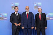 "Neprihvatljivo i neprimereno": Edi Rama i predsednik Slovačke šokirali izdanjem u kom su se pojavili na samitu NATO-a