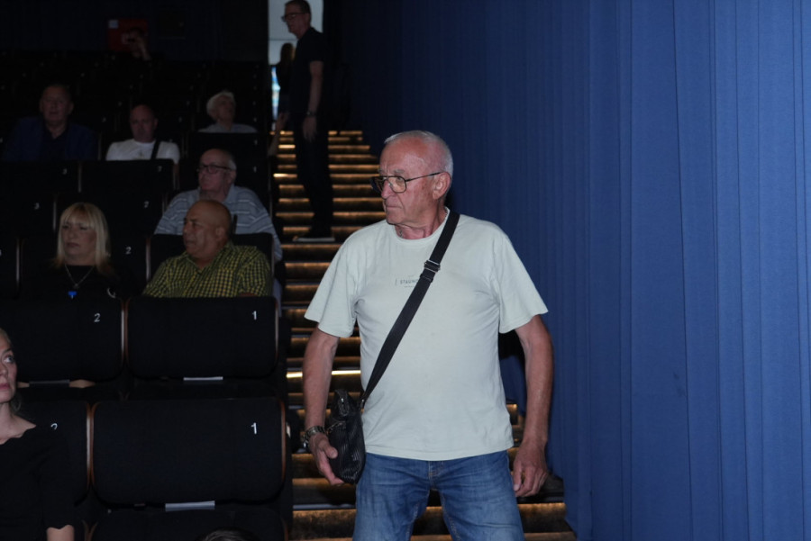 Estrada se prijavila za isplatu 6.000 dinara: Jeremićka već smislila na šta će potrošiti pare, a evo šta kažu ostali!