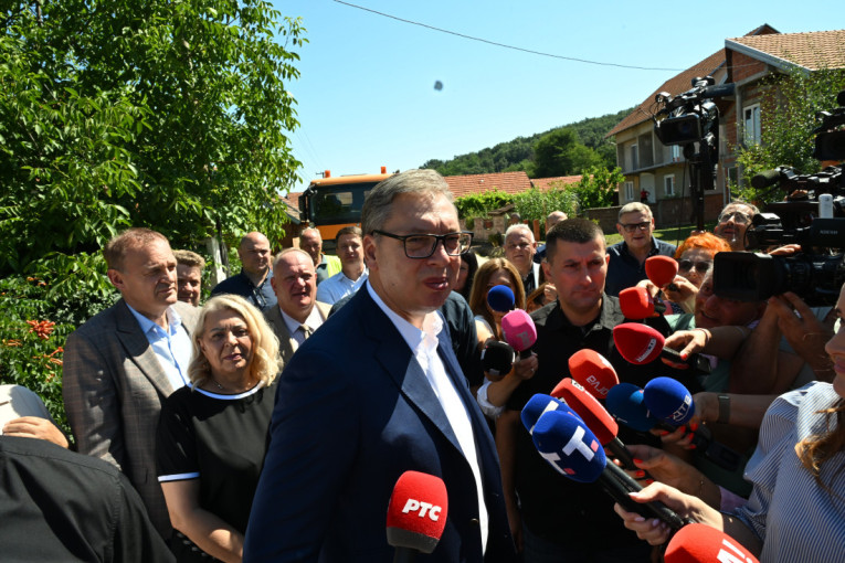 Vučić poručio svim građanima Srbije: Niko nije mogao da veruje da ćemo biti prvi u Evropi po stopi rasta, rešavaćemo probleme zajedno!