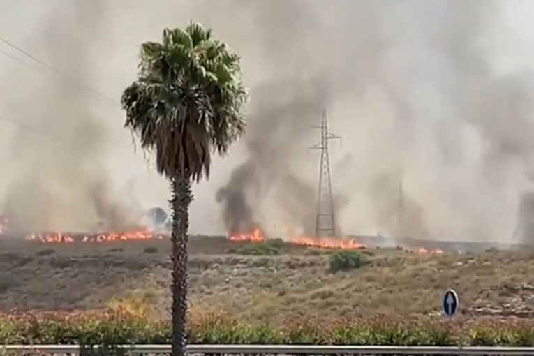 Ljudi izgoreli do neprepoznatljivosti: Požari divljaju u Španiji, vatrogasci šokirani brzinom širenja (VIDEO)