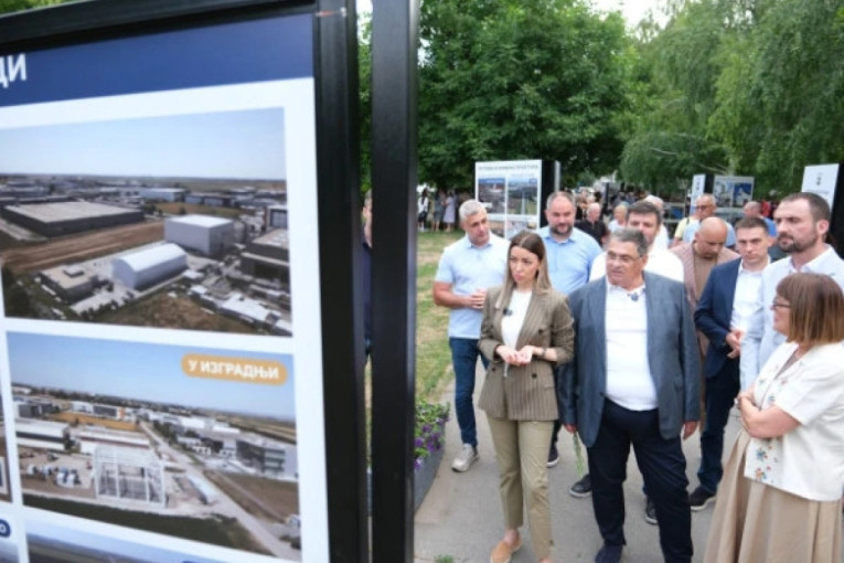 Mesarović i Gojković posetile Staru Pazovu: Opština za ponos, sa izrazito jakom ekonomskom i privrednom snagom - dobro mesto za život