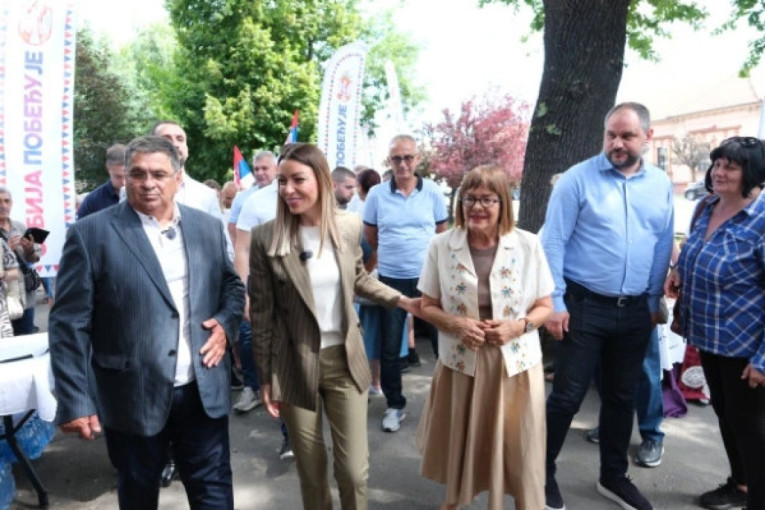 Mesarović i Gojković posetile Staru Pazovu: Opština za ponos, sa izrazito jakom ekonomskom i privrednom snagom - dobro mesto za život