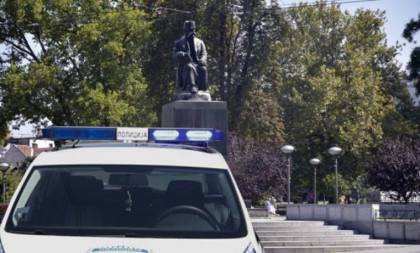 Novi detalji napada kod Vukovog spomenika: Mladić izbo devojku nakon svađe?