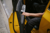 Ne palite odmah klimu na najjače: Jednostavan potez može pomoći da se automobil brže rashladi