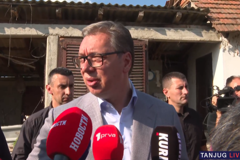 Vučić u poseti domaćinstvu Todorović u Jadranskoj Lešnici kod Loznice