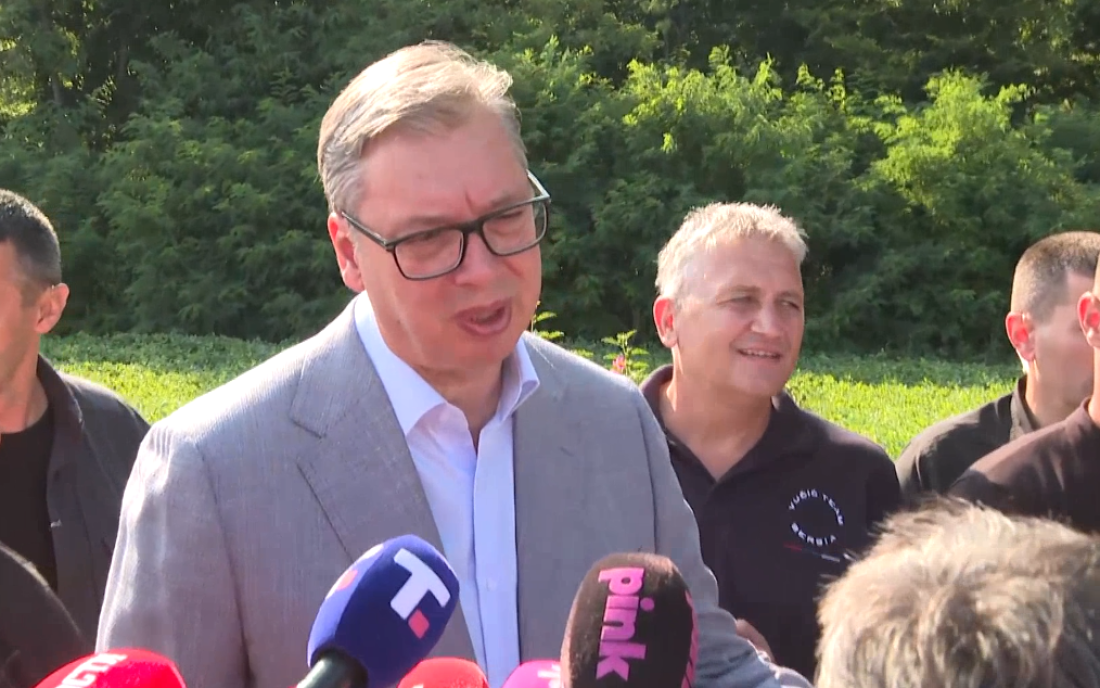 Blokaderima smetaju i srpska i istorija i heroji! (VIDEO)