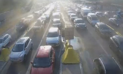 Špic turističke sezone pravi kolone: Pogledajte gde se najduže čeka na granici