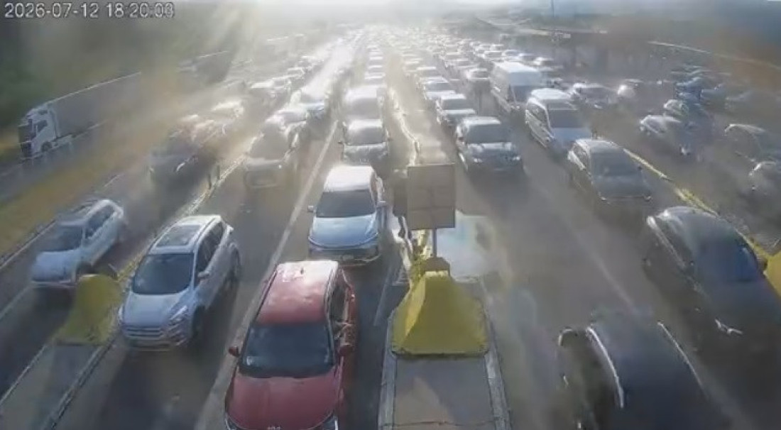 Pao sa pravim arsenalom "gasa smejavca": Policija u automobilu i stanu pronašla 34 kanistera