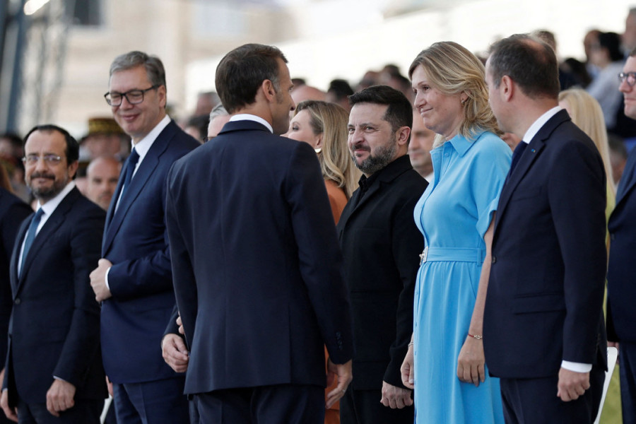 Vučić iz Pariza: Cena dizela bi danas bila 247 dinara, ali spustićemo još akcize, za ljude mora biti pristojna cena! (FOTO/VIDEO)