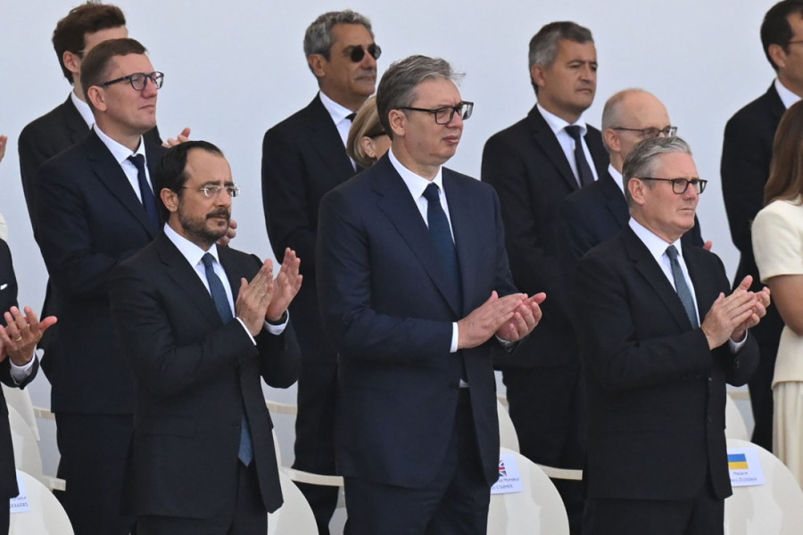 Vučić iz Pariza: Cena dizela bi danas bila 247 dinara, ali spustićemo još akcize, za ljude mora biti pristojna cena! (FOTO/VIDEO)