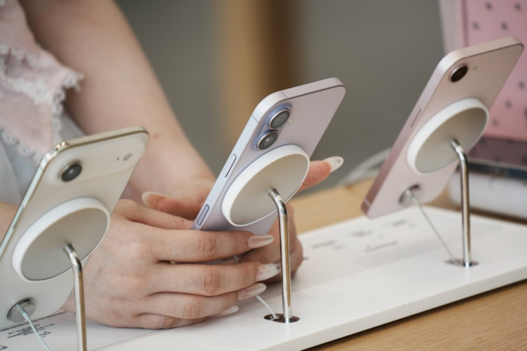 Procureli detalji o budućem modelu: iPhone 18 Pro Max navodno donosi veliku nadogradnju